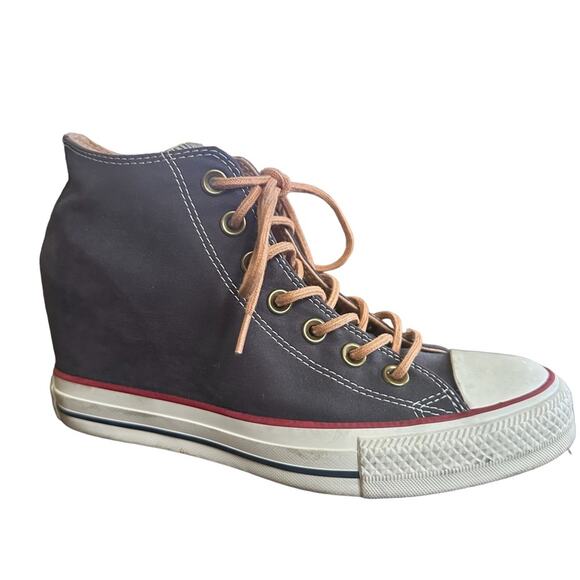 Converse Women’s Size 8 Hidden Wedge Lace Up Sneakers